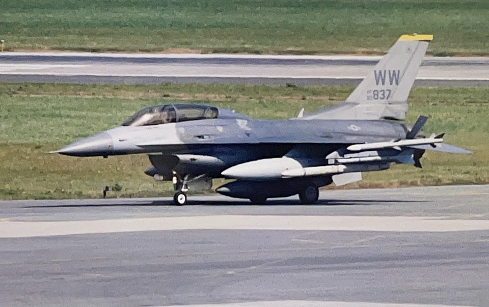 F-16 第14戦闘飛行隊