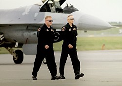 PACAF DEMONSTRATION TEAM　デモチーム  F-16 第5空軍　第35戦闘航空団