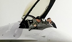 PACAF DEMONSTRATION TEAM　デモチーム  F-16 第5空軍　第35戦闘航空団