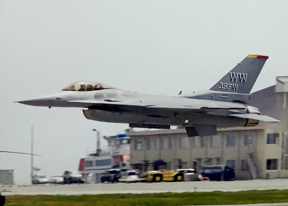 PACAF DEMONSTRATION TEAM　デモチーム  F-16 第5空軍　第35戦闘航空団