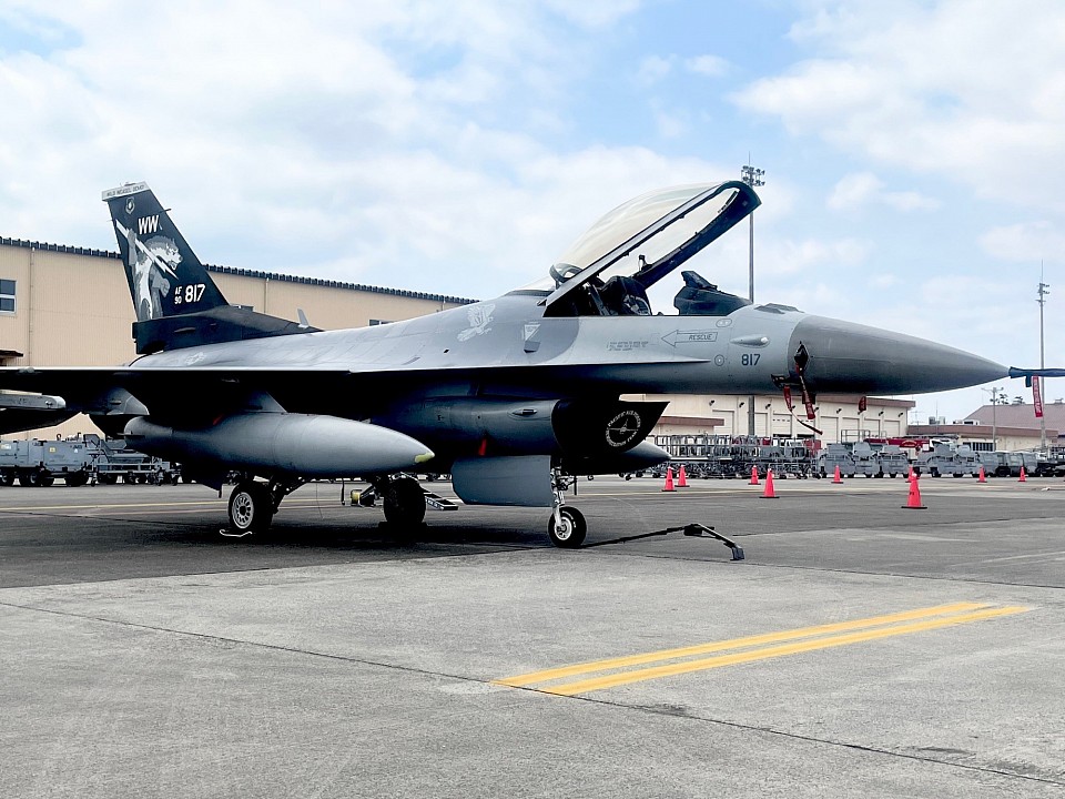 PACAF DEMONSTRATION TEAM　デモチーム  F-16 第5空軍　第35戦闘航空団